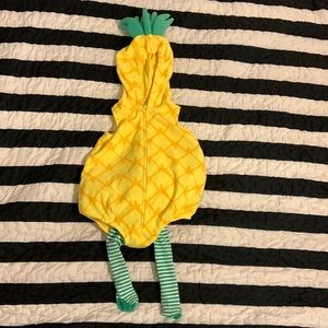 Pineapple costume